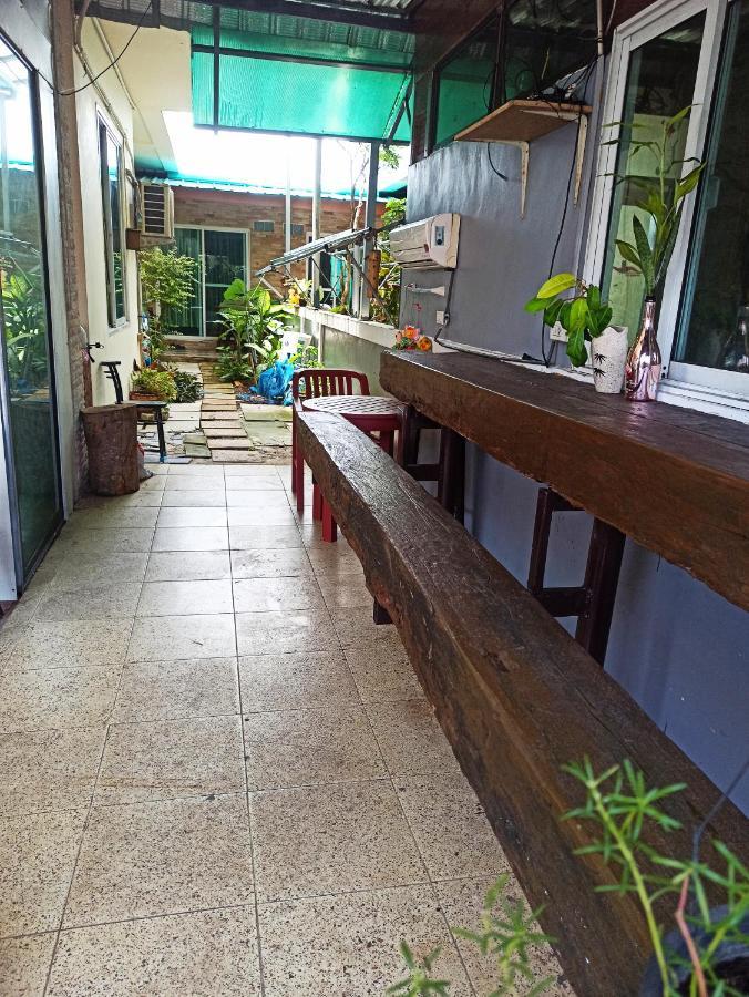 Nu Phuket Airport Resident 1 Bed & Breakfast Nai Yang Luaran gambar