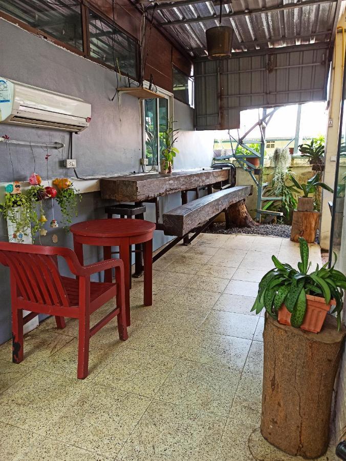 Nu Phuket Airport Resident 1 Bed & Breakfast Nai Yang Luaran gambar
