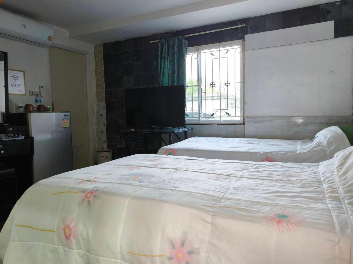 Nu Phuket Airport Resident 1 Bed & Breakfast Nai Yang Luaran gambar