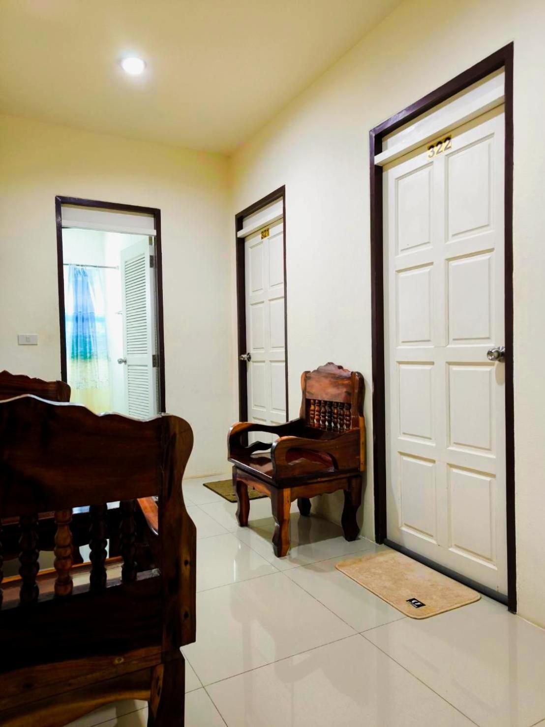 Nu Phuket Airport Resident 1 Bed & Breakfast Nai Yang Luaran gambar